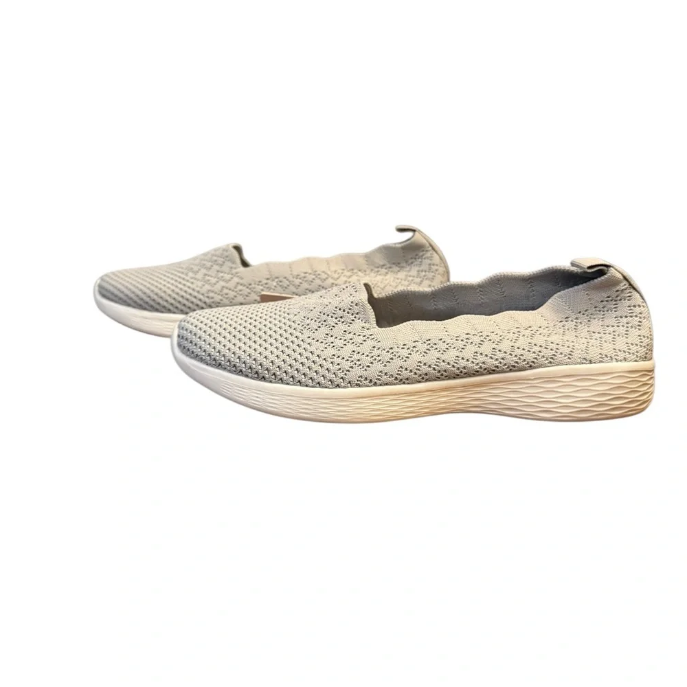 Light Gray Slip-On Knit Shoes‎